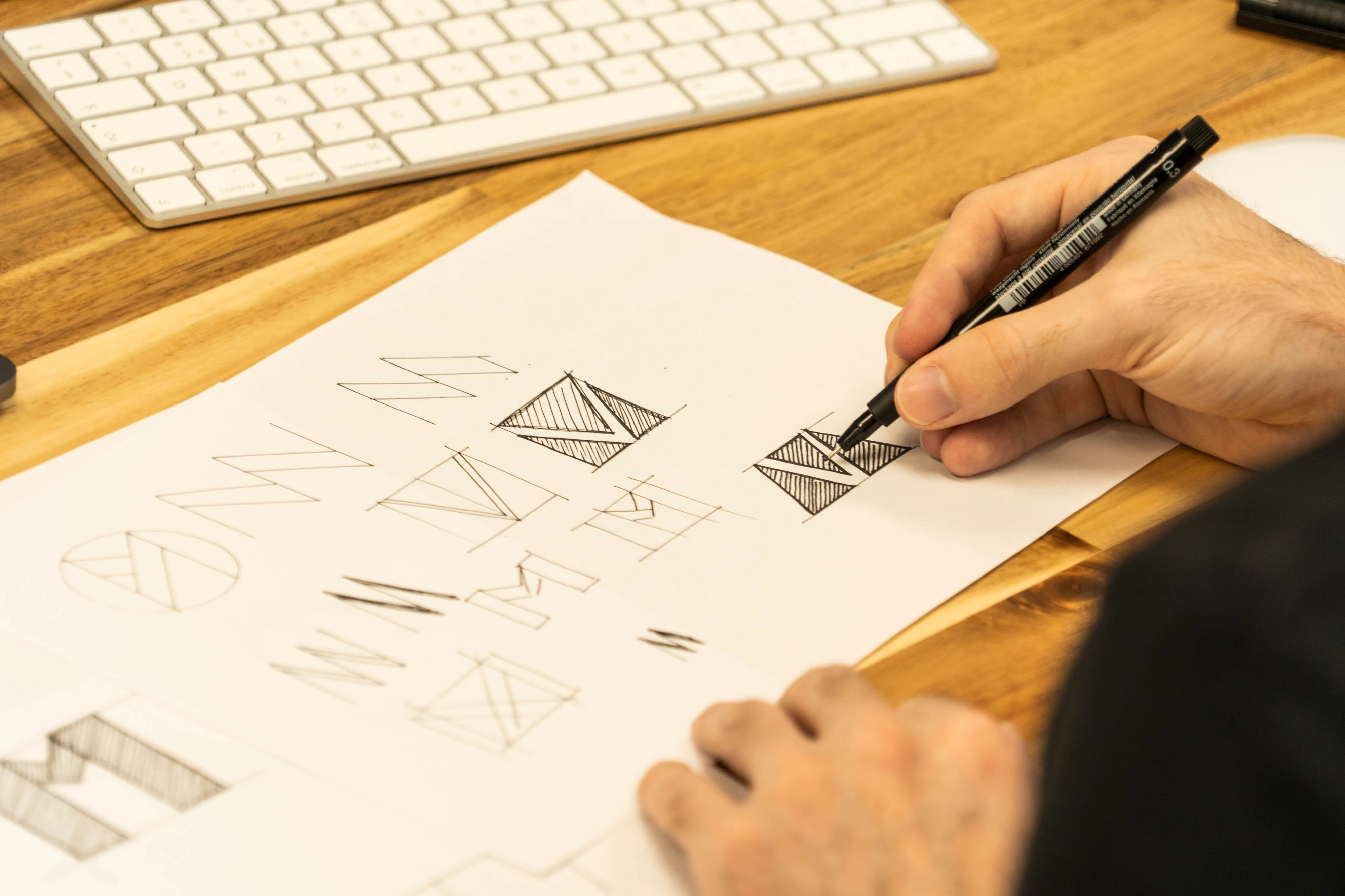 Logo Design Tips for Beginners: Complete Guide
